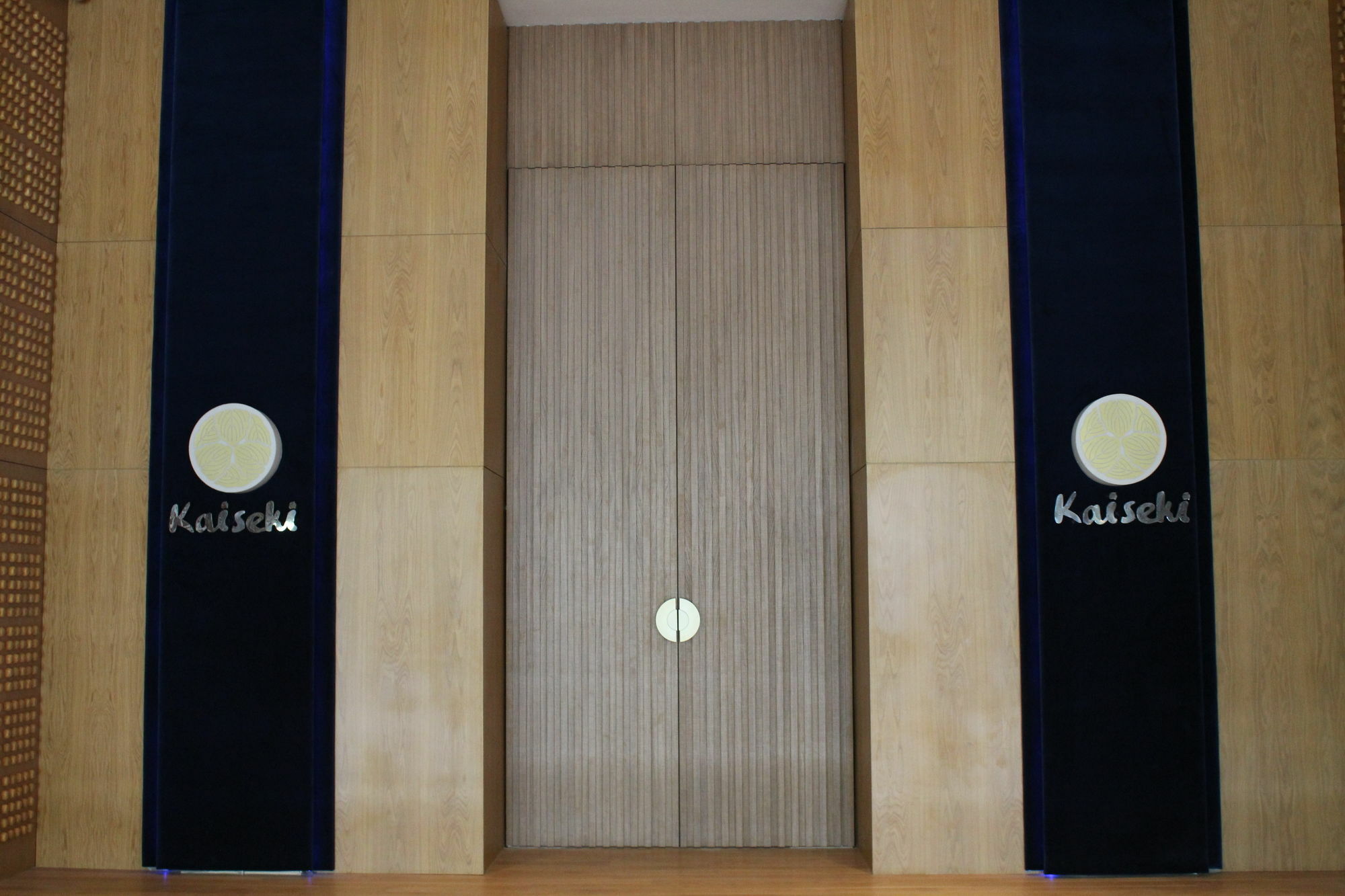 Vasa Hotel Surabaya Esterno foto